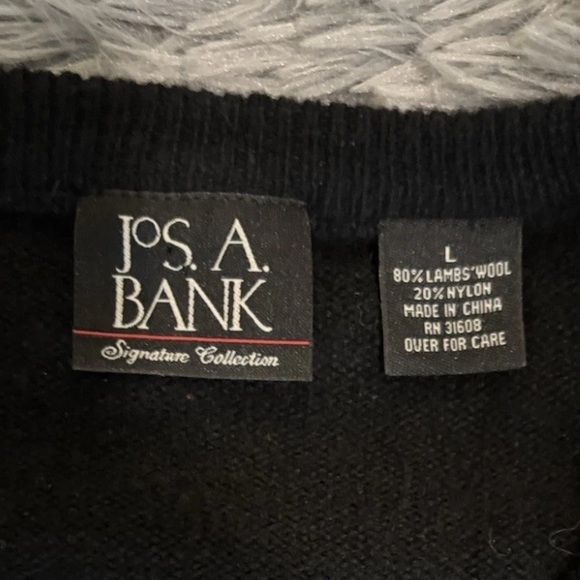 Jos. A. Banks Men’s Black Lambs Wool V-Neck Pullover Argyle Sweater Large Preppy - Picture 6 of 6